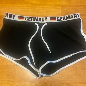 Black, Size 10-13 medium, Brand Urban Heritage